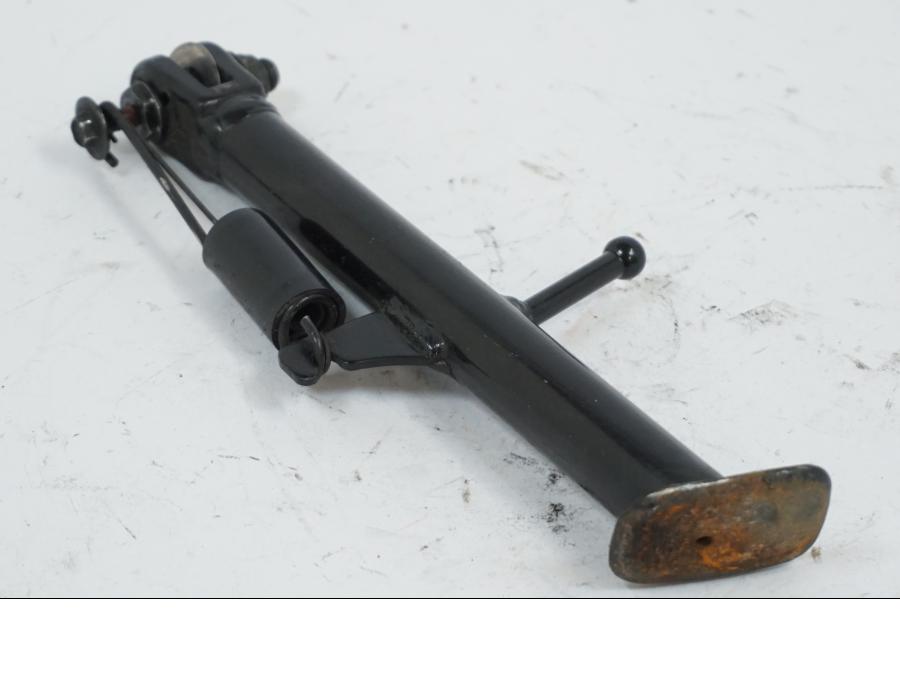 Vänster sida på Sidostöd från en Honda CB 650 R -2019 motorcykel.