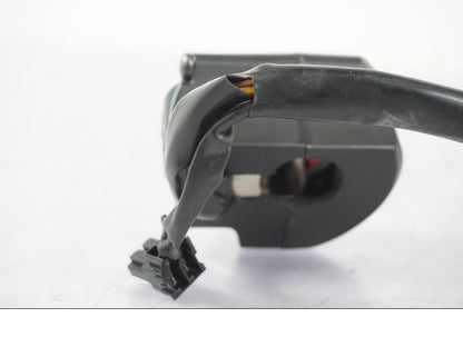 Extrabild2 på Styrelreglage från en Kawasaki ZX-6R -2011 motorcykel.