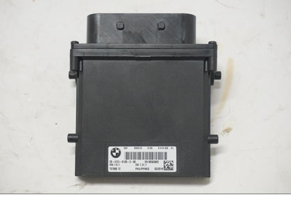 Baksidan på ESA Control Unit från en BMW R 1250 GS -2019 motorcykel.