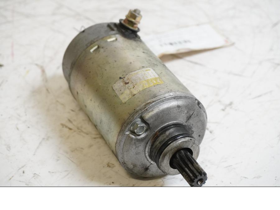 Framsidan på Startmotor från en Kawasaki ZZR 600 -1991 motorcykel.