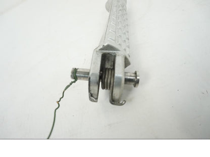 Snett uppifrån på Fotpinne från en Triumph Speed Triple -2009 motorcykel.