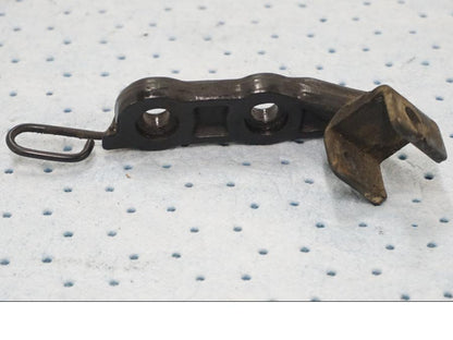 Framsidan på Fotpinnefäste från en BMW F 650 -1998 motorcykel.