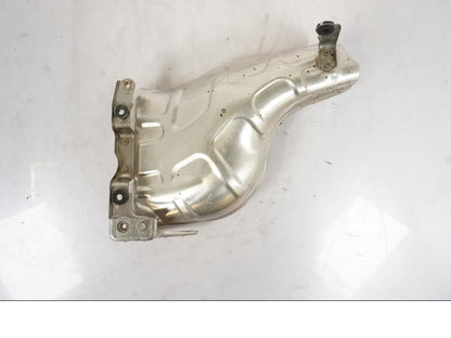 Baksidan på Värmeskydd från en Honda VFR 1200 -2010 motorcykel.