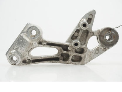 Höger sida på Fotpinnefäste från en Yamaha XJ 900 -1997 motorcykel.