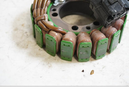 Baksidan på Generator från en Kawasaki Z 1000 -2011 motorcykel.