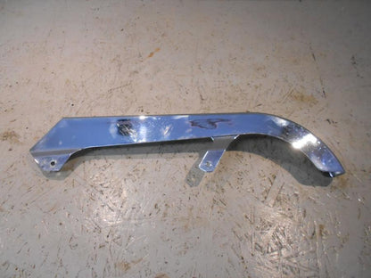 Framsidan på Kedjeskydd från en Suzuki VZ 800 -2000 motorcykel.