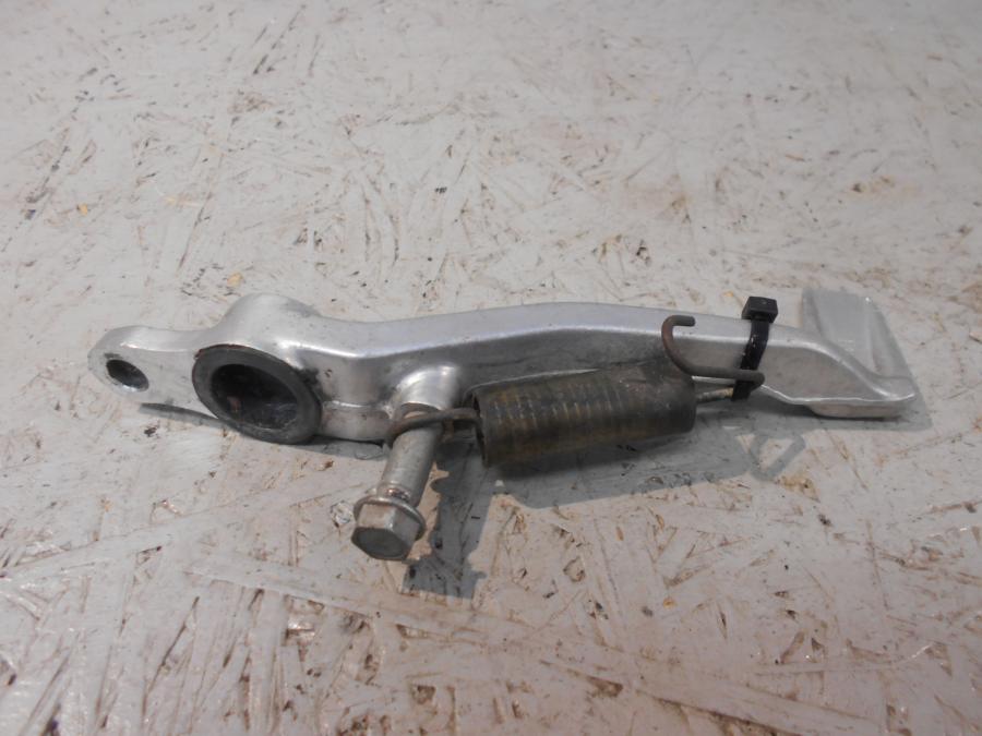 Baksidan på Bromspedal från en Kawasaki ZX-9R -2002 motorcykel.