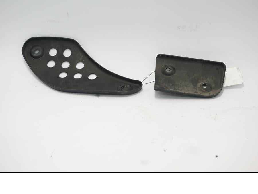 Baksidan på Värmeskydd från en BMW G 650 GS -2011 motorcykel.