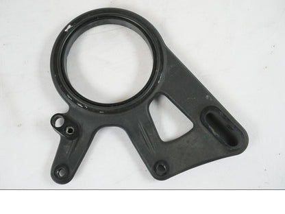 Höger sida på Bromsoksfäste från en KTM 1290 Super Duke R -2015 motorcykel.