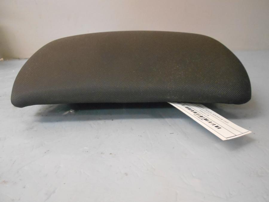 Höger sida på Sadel från en Kawasaki Ninja 650 -2015 motorcykel.