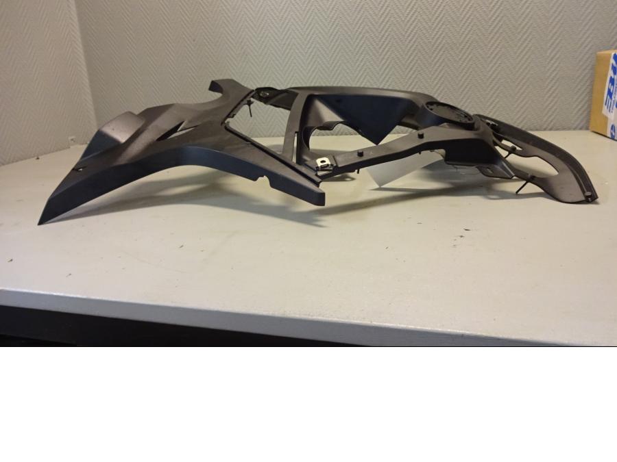 Vänster sida på Sidkåpa från en BMW F 800 GT -2015 motorcykel.