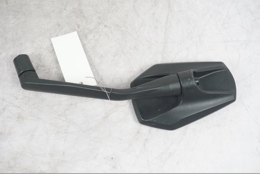 Framsidan på Backspegel från en KTM 1290 Super Duke GT -2020 motorcykel.