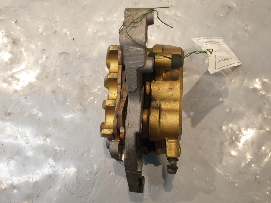 Höger sida på Bromsok från en Honda CB 600 Hornet -2007 motorcykel.