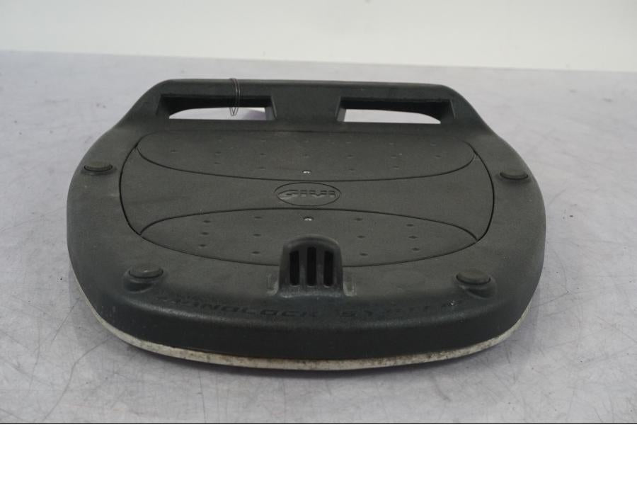 Höger sida på Topboxfäste från en BMW R 1100 GS -1998 motorcykel.