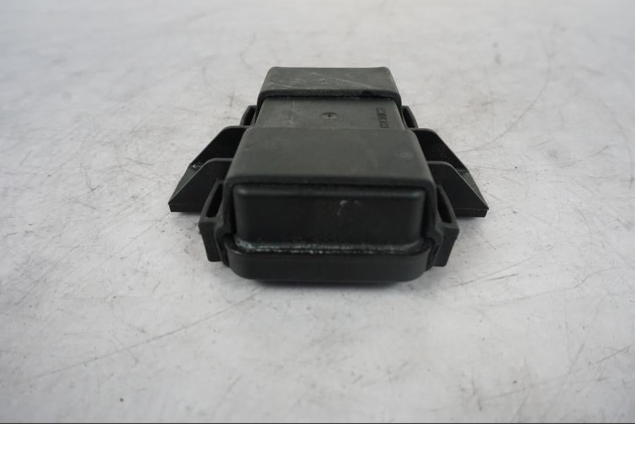 Vänster sida på RDC Sensor från en KTM 1290 Super Duke R -2021 motorcykel.