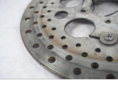 Baksidan på Bromsskiva från en H-D Touring Street Glide FLHX -2009 motorcykel.