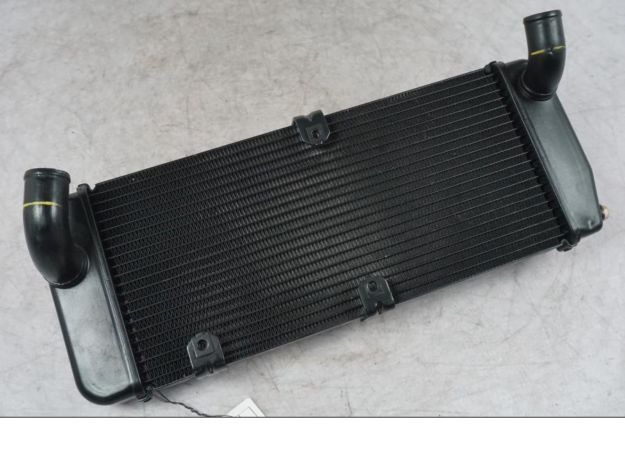 Extrabild1 på Vattenkyl från en Ducati Multistrada V4 -2024 motorcykel.