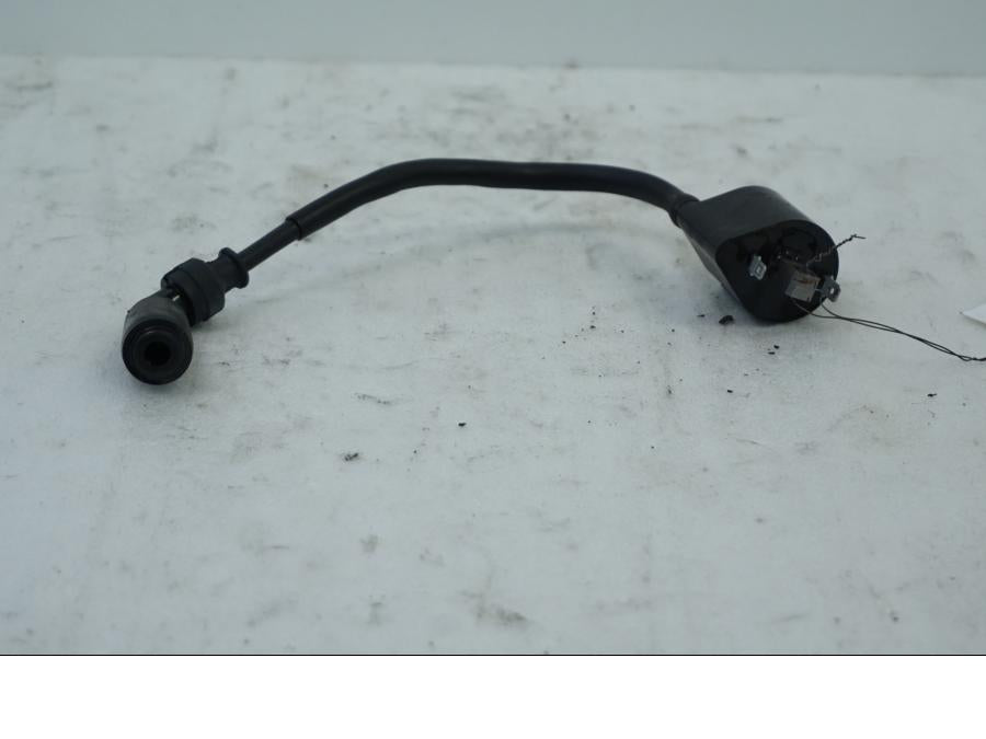 Baksidan på Tändspole från en Suzuki DL 1000 -2016 motorcykel.