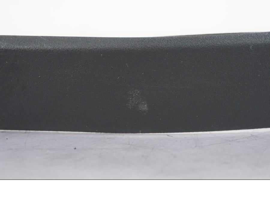 Vänster sida på Luftintag från en Kawasaki ER-6N -2016 motorcykel.