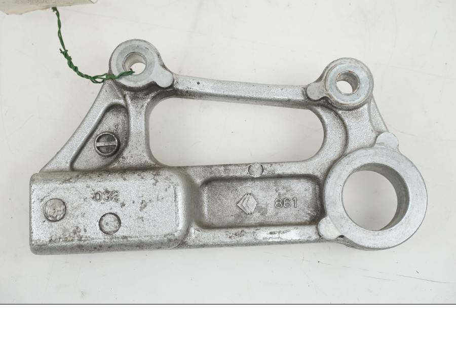 Extrabild2 på Bromsoksfäste från en Kawasaki ZX-9R -2002 motorcykel.