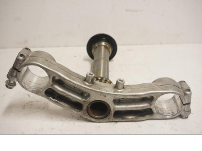 Baksidan på Gaffelkrona från en Kawasaki ZZR 1200 -2002 motorcykel.