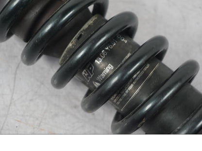 Vänster sida på Stötdämpare från en BMW R 1200 GS -2005 motorcykel.