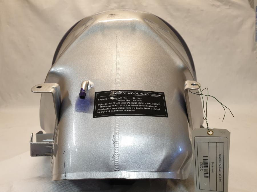 Höger sida på Bensintank från en Kawasaki ZZR 600 -1998 motorcykel.