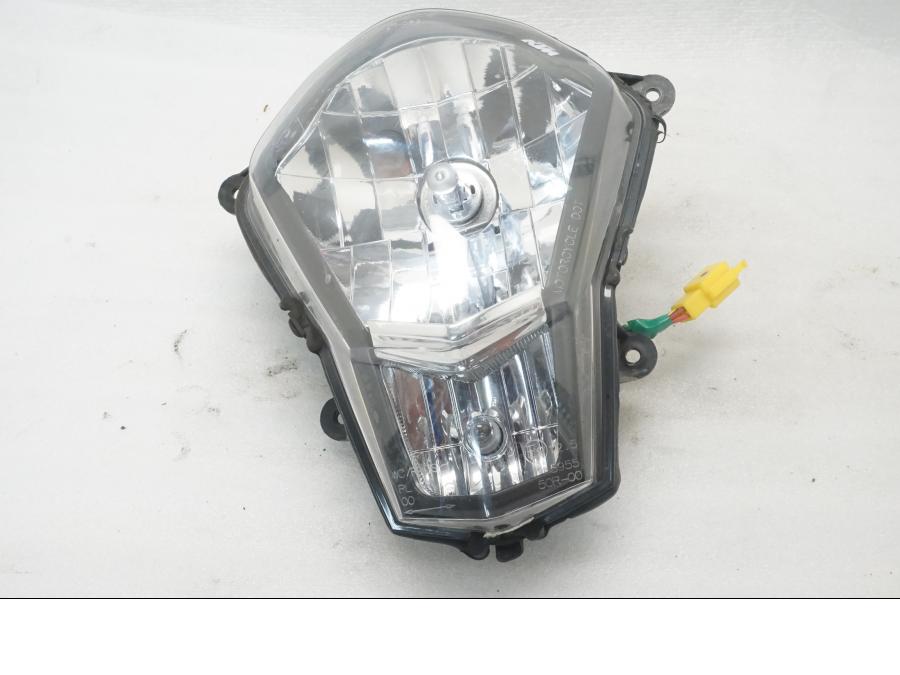 Framsidan på Strålkastare från en KTM 125 Duke -2015 motorcykel.