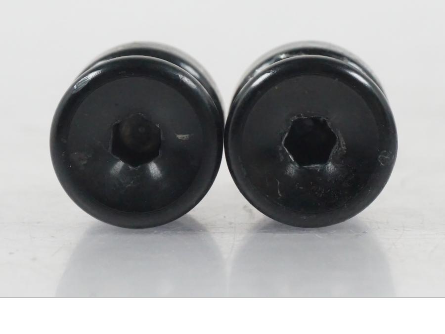 Baksidan på bobiner / svingrullar från en Kawasaki ER-6N ABS -2010 motorcykel.