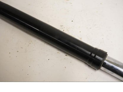 Höger sida på Gaffelben från en KTM RC8 -2008 motorcykel.