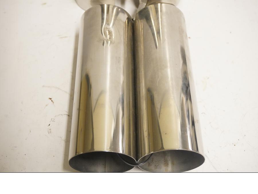 Baksidan på Gaffelbendekor från en Suzuki VL 800 -2001 motorcykel.