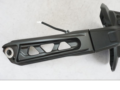 Snett uppifrån på Skylthållare från en Yamaha MT-09 -2019 motorcykel.