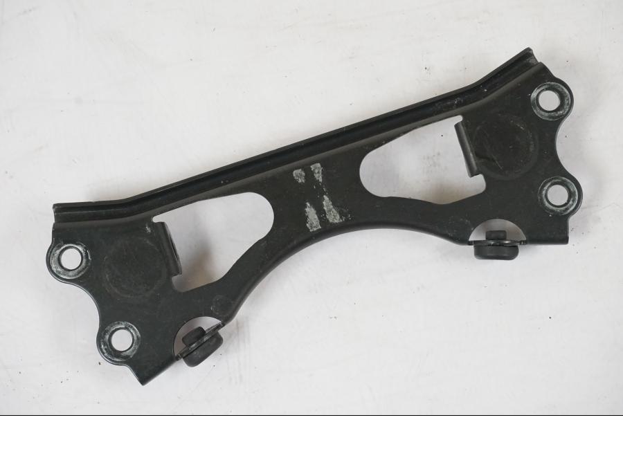 Framsidan på Sadelfäste från en Honda CBR 1000 RR -2007 motorcykel.