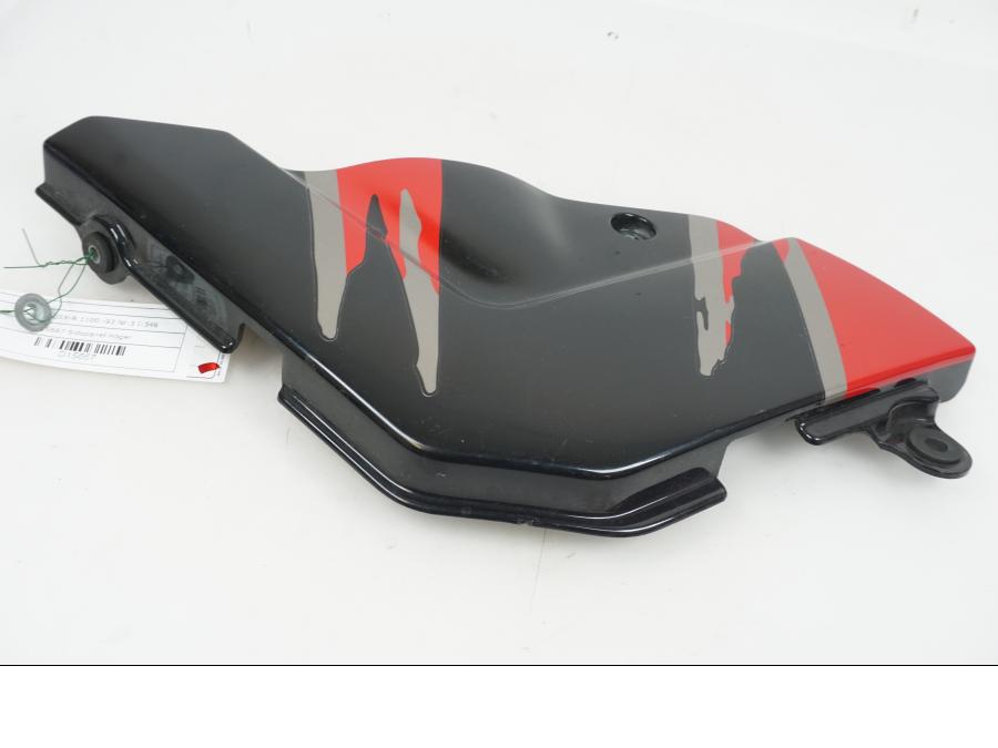 Vänster sida på Sidopanel från en Suzuki GSX-R 1100 -1993 motorcykel.