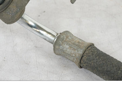 Vänster sida på Oljekylrör från en Honda CBR 1100 XX -1999 motorcykel.