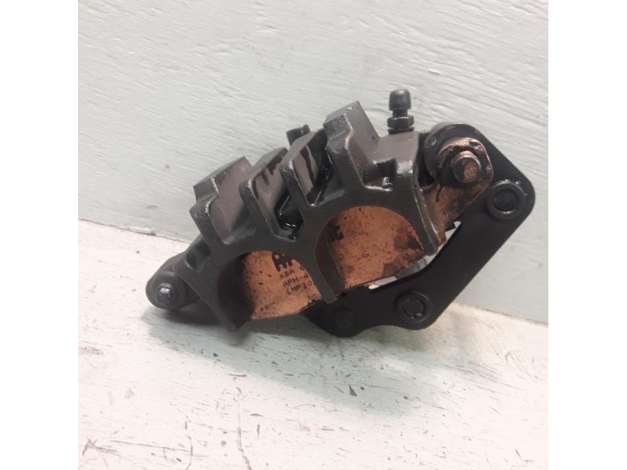 Baksidan på Bromsok från en Kawasaki VN 900 -2007 motorcykel.