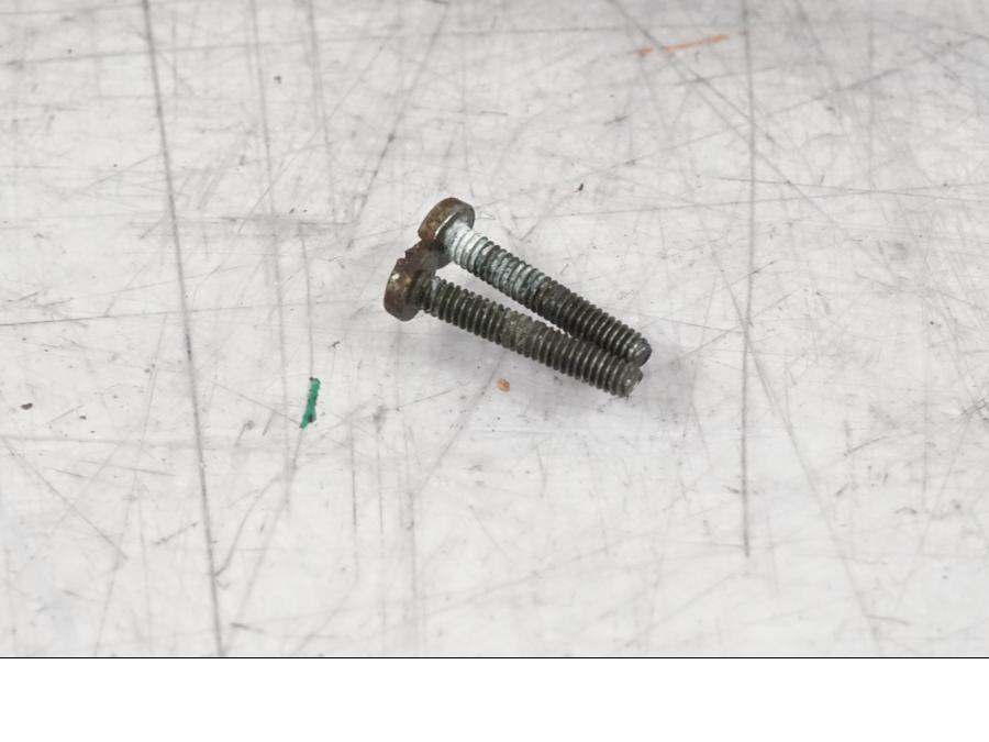 Baksidan på Bromsljuskontakt från en BMW R 1100 GS -1998 motorcykel.