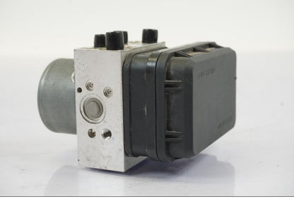 Höger sida på ABS Modulator från en Yamaha MT-07 -2018 motorcykel.