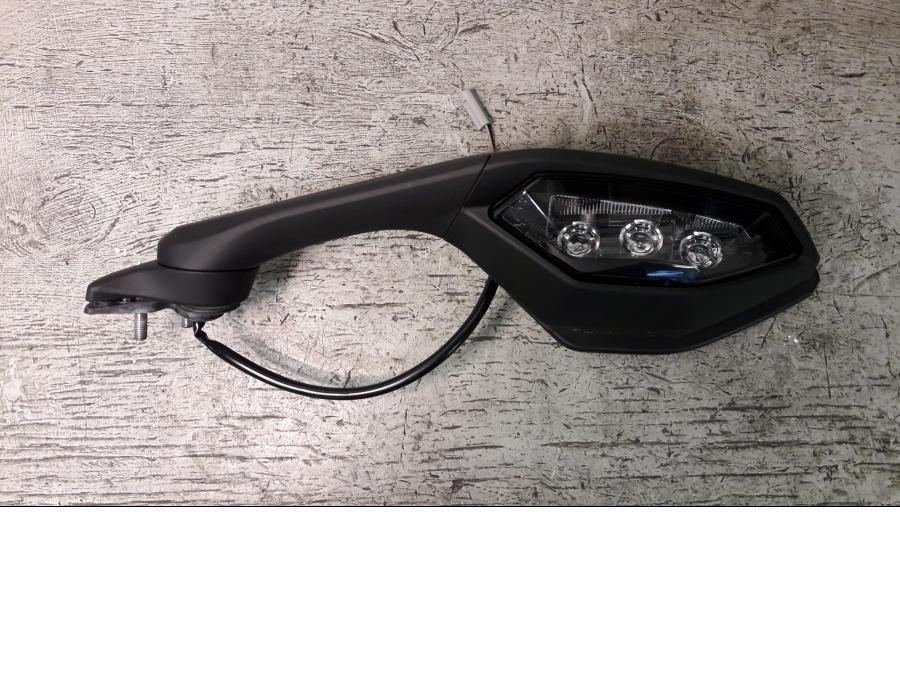 Baksidan på Backspegel från en Yamaha YZF 1000 R1 -2015 motorcykel.