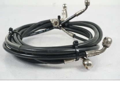 Snett nerifrån på Bromsledning från en MV Agusta Dragster -2014 motorcykel.