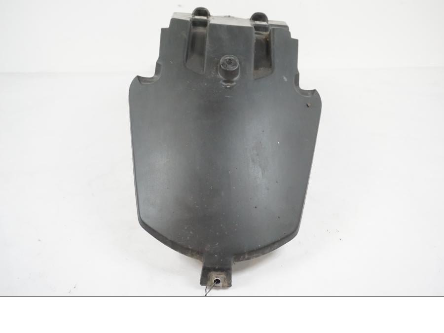 Baksidan på Bakskärm från en BMW F 650 CS -2002 motorcykel.