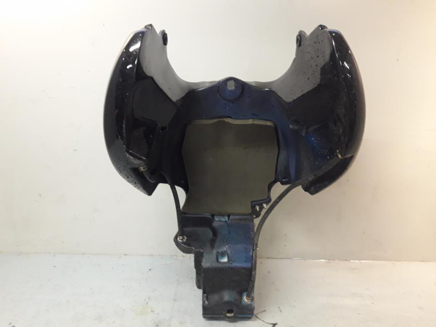 Höger sida på Bensintank från en Triumph Tiger -1999 motorcykel.