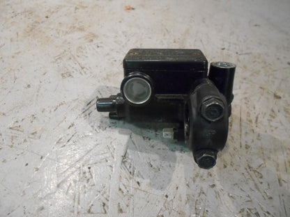 Framsidan på Bromshuvudcylinder från en Honda CBR 125 R -2007 motorcykel.