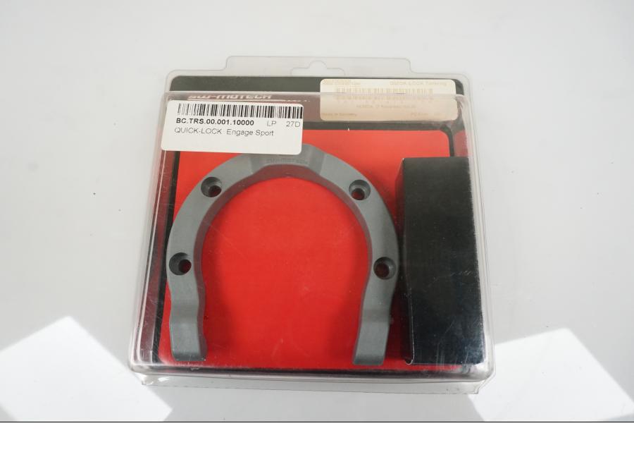 Framsidan på Topboxfäste från en Honda CBR 900 RR -1995 motorcykel.