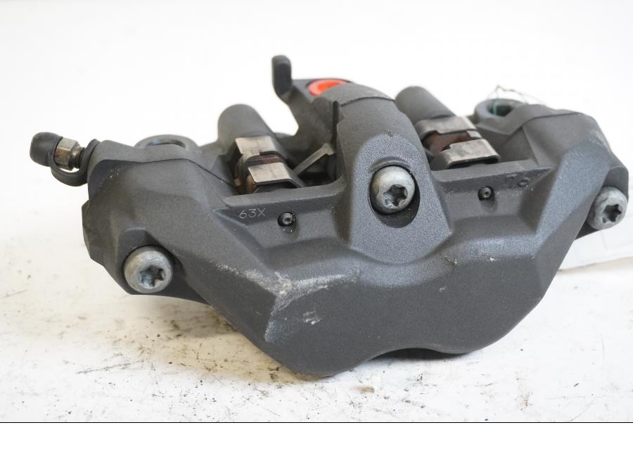 Baksidan på Bromsok från en Honda CBR 1000 RR -2006 motorcykel.