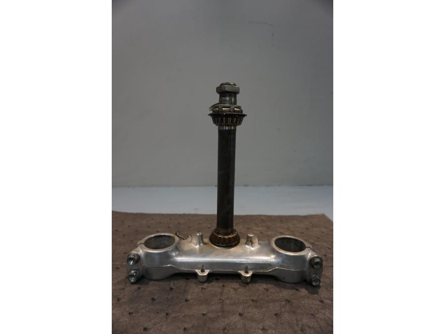 Framsidan på Gaffelkrona från en Honda XR 600 R -1990 motorcykel.