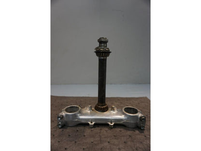 Framsidan på Gaffelkrona från en Honda XR 600 R -1990 motorcykel.