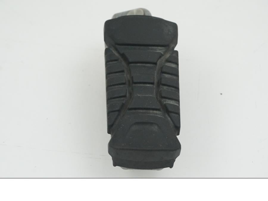 Vänster sida på Fotpinne från en BMW R 1250 GS -2017 motorcykel.