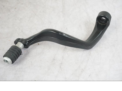 Vänster sida på Växelpedal från en KTM 1290 Super Adventure S -2022 motorcykel.