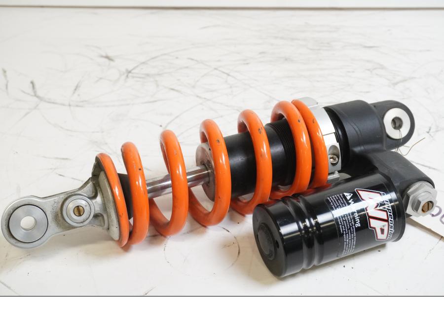 Framsidan på Stötdämpare från en KTM RC8 -2009 motorcykel.